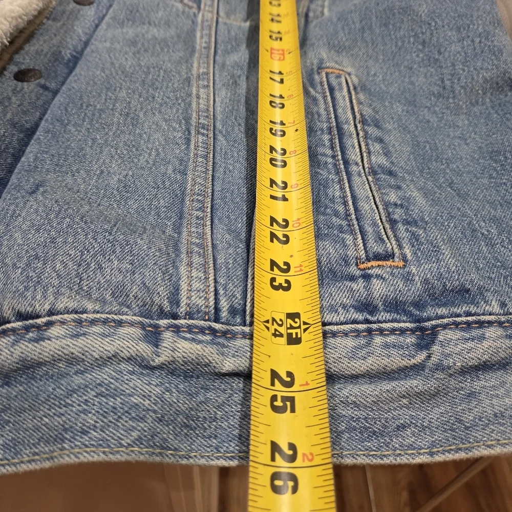 Levi's Classic Blue Denim Jacket with Sherpa Lining XL - Picture 15 of 16